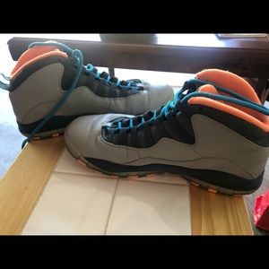 Air Jordan men’s size 11 dove grey